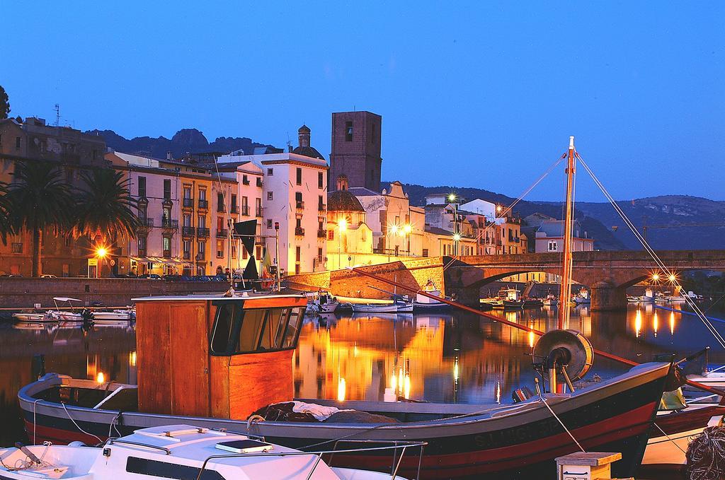 Corte Fiorita Albergo Diffuso ボーザ エクステリア 写真