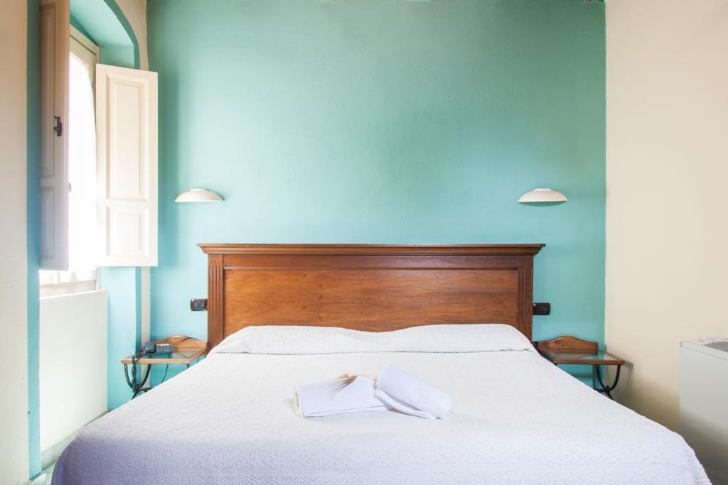 Corte Fiorita Albergo Diffuso ボーザ エクステリア 写真